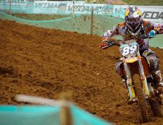 开云体育在线-当雄鹿遇上爵士，德罗赞用一场过时的胜利为篮球本质正名