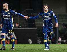 开云体育app-包含卡利亚里对阵萨索洛，豪门交锋再掀火花的词条