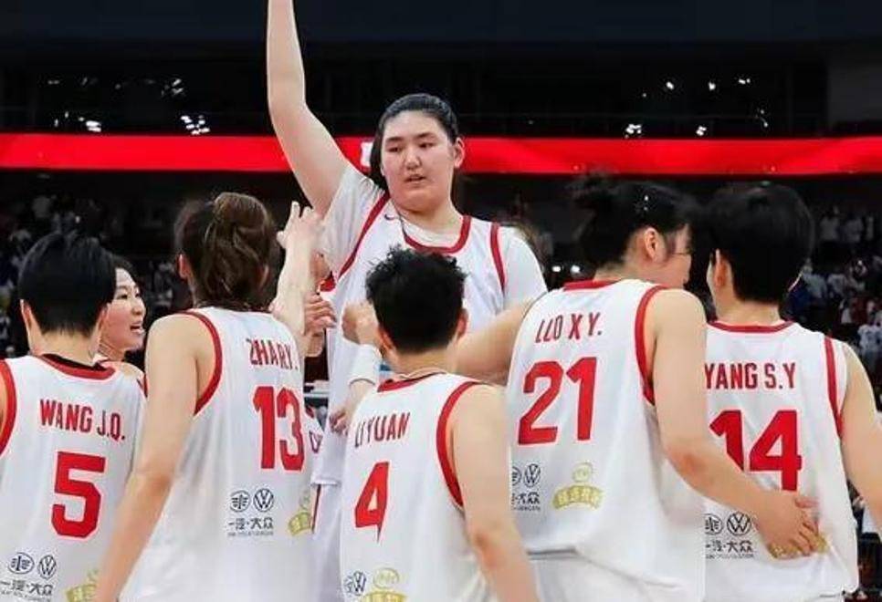 开云体育登录-广东女篮强者胜对手，主帅智慧调配全队环环相扣