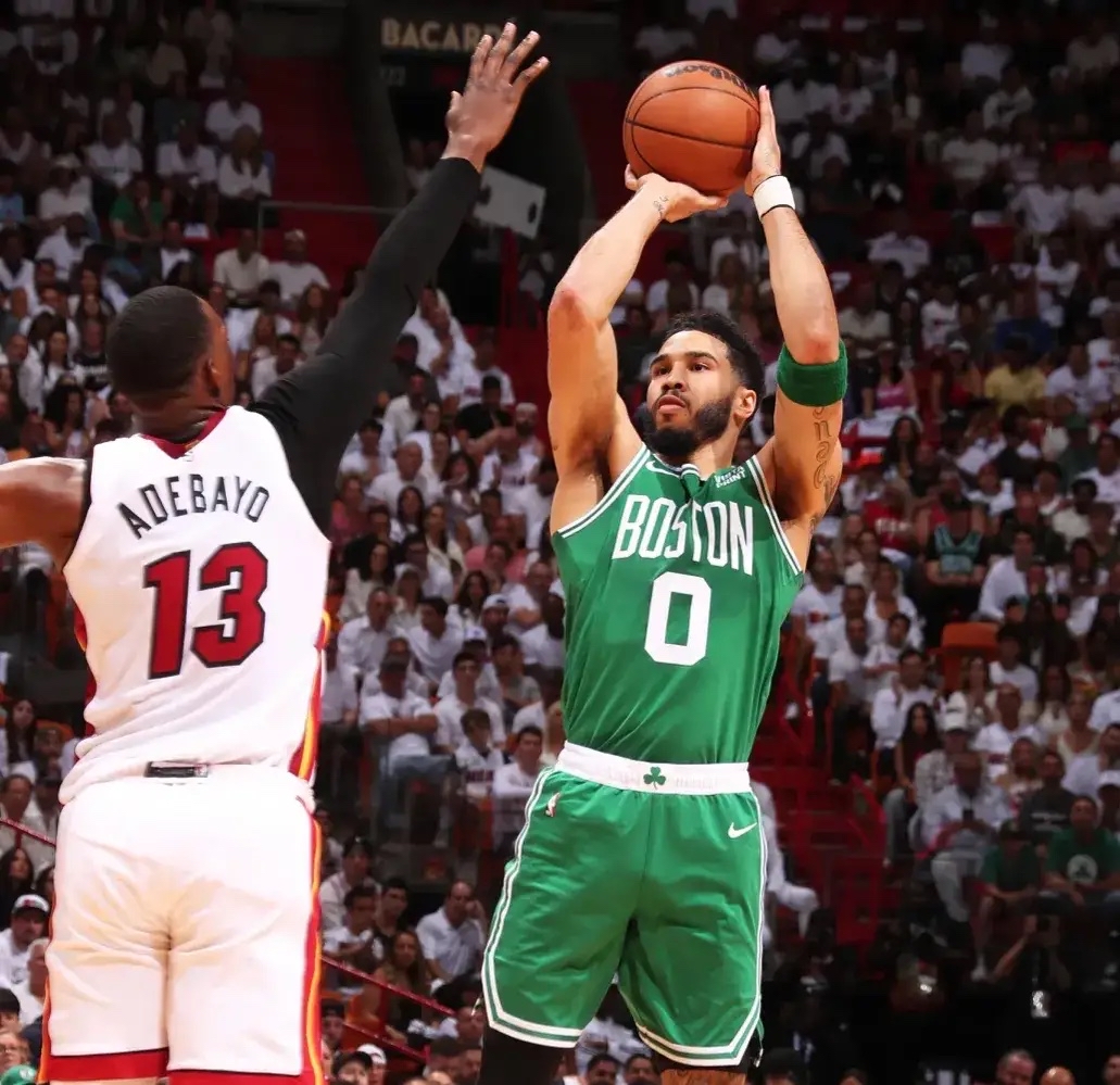 开云体育APP下载-包含热火击败凯尔特人,巴特勒全场表现稳健领队晋级的词条