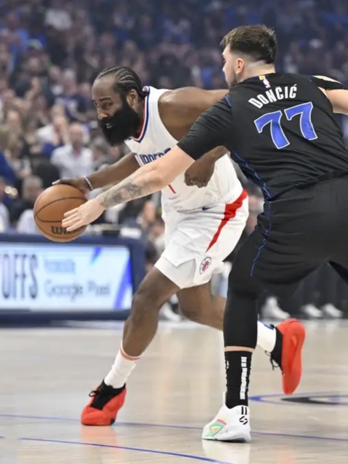 开云体育-HKA碾压C9，Crisp极限生还后反打激烈交锋成都决赛之夜，强势挺进下一轮的简单介绍