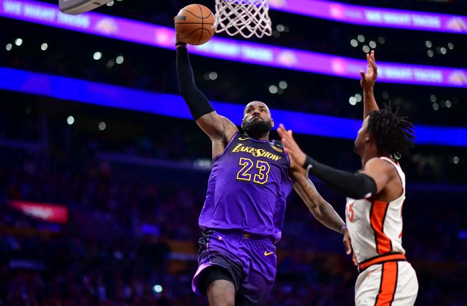 开云体育下载-湖人队老将表现抢眼，助球队获胜