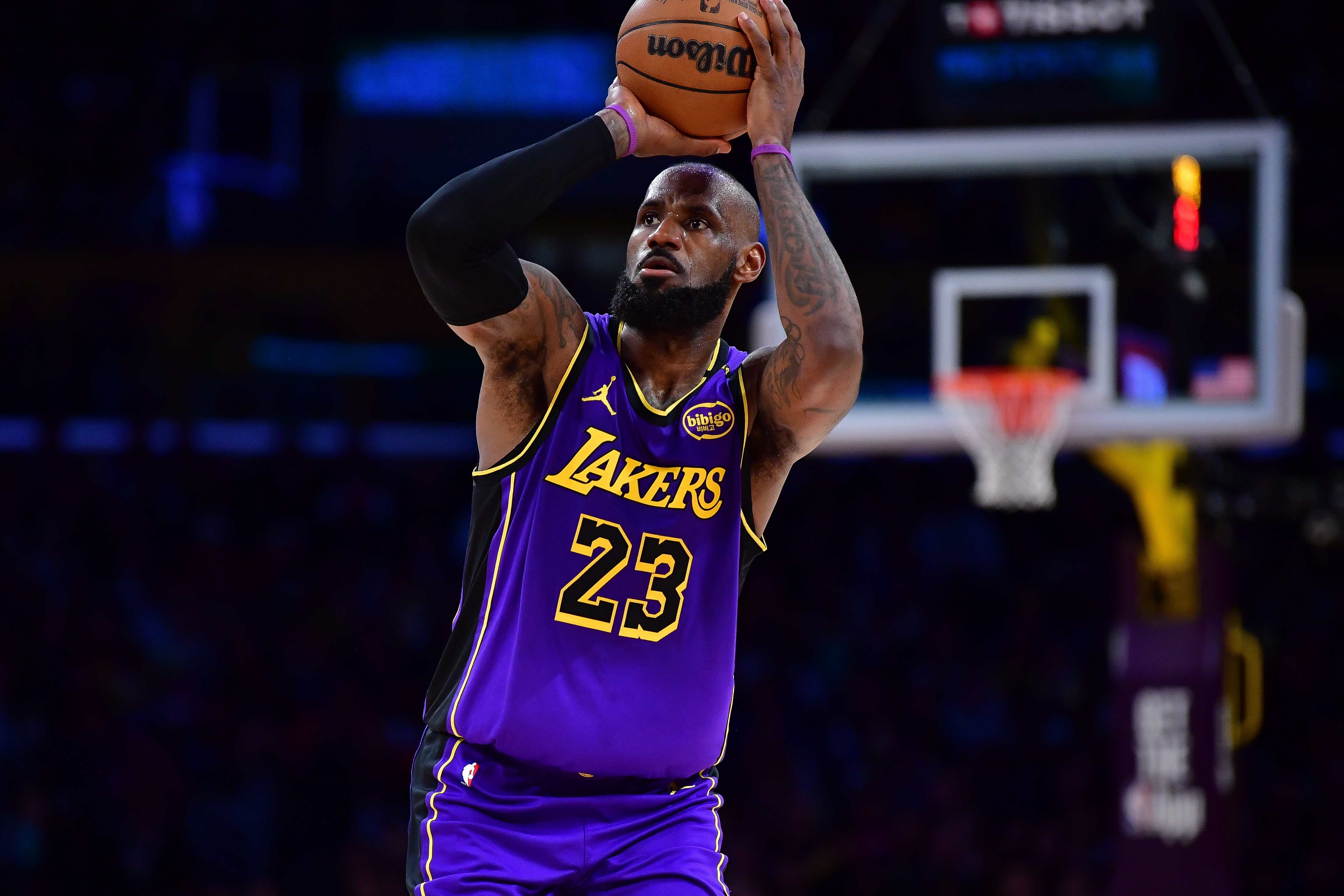 开云体育APP下载-步行者遭遇湖人逆转,战绩下滑