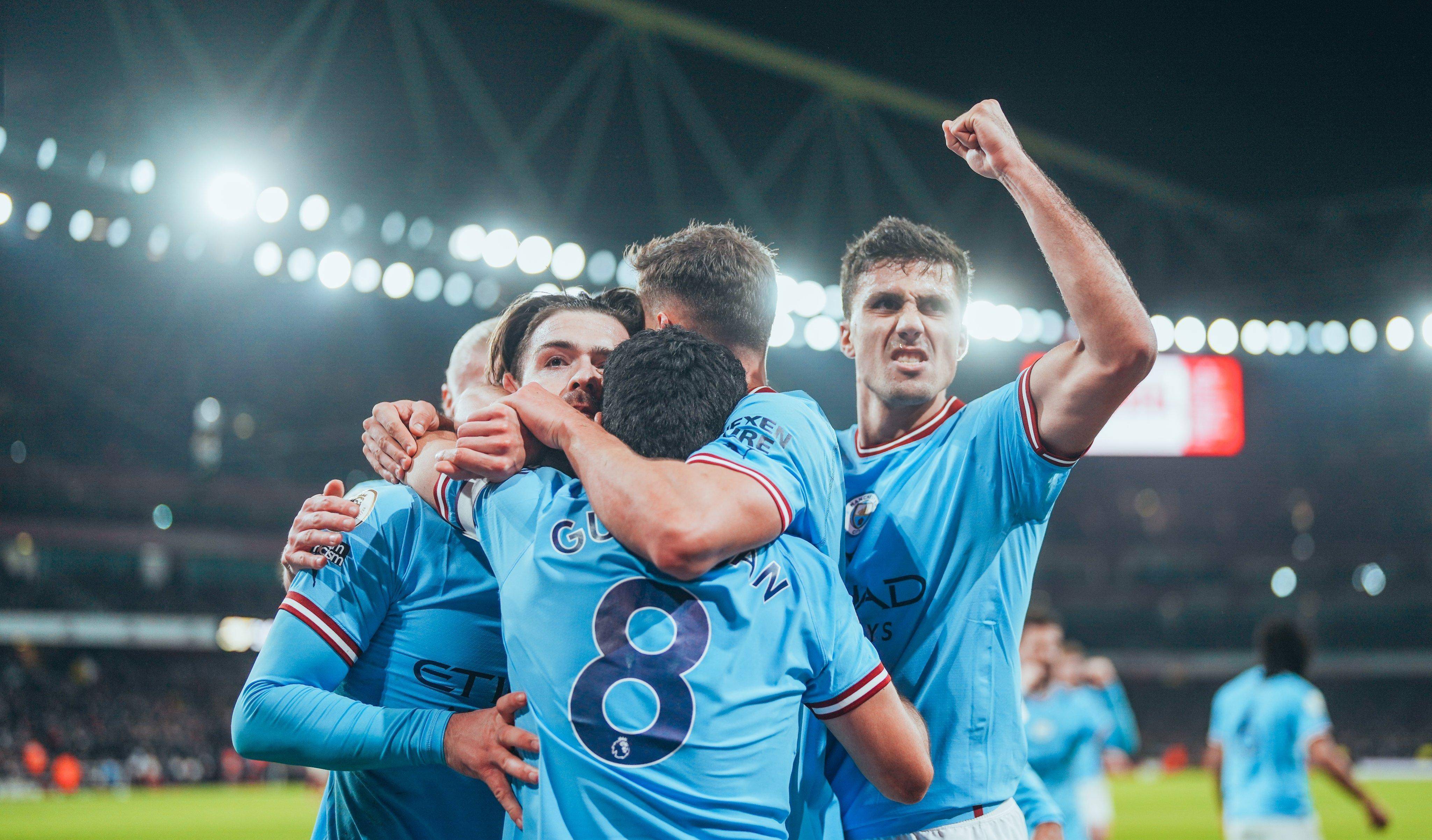 开云平台-争夺冠军热门，曼城艰难战胜尤文，吉布丹奴独中两元