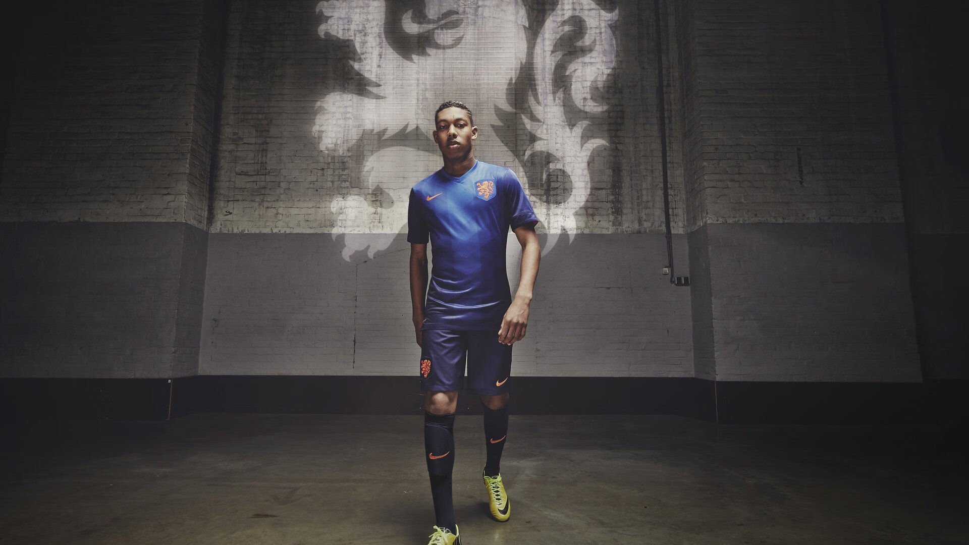 开云官网-终不似,少年游—记一个回传者的勇决时刻